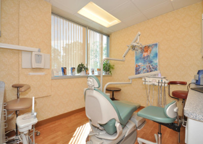 Comprehensive Dentistry Patient Room